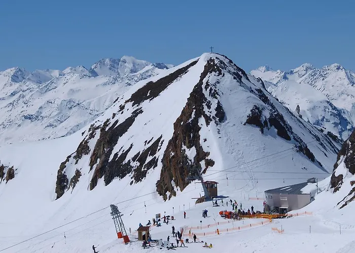 Mondial アパート *